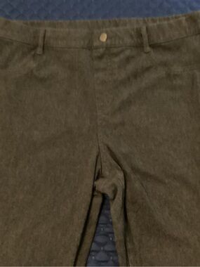 Time and Tru Ladies Straight Fit Leggins in Dark Gray